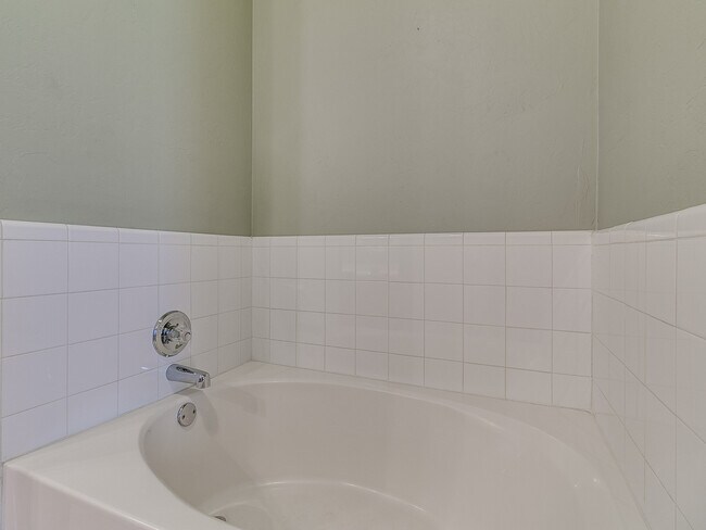 Building Photo - 2044 Sq. Ft. Home- Gated Community with a ...