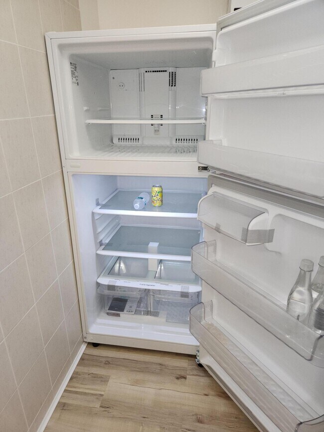 Building Photo - 106 Suffolk C