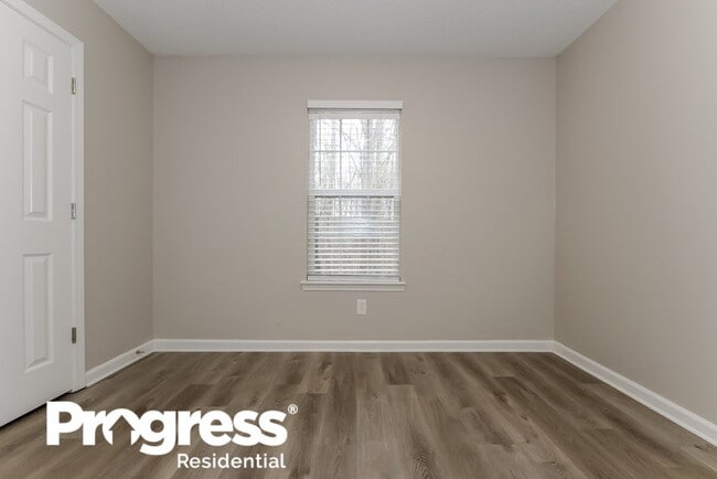 Building Photo - 6618 Saganaw Dr