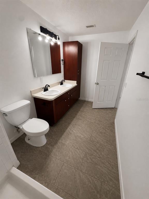Building Photo - 3019 Walnut Ct