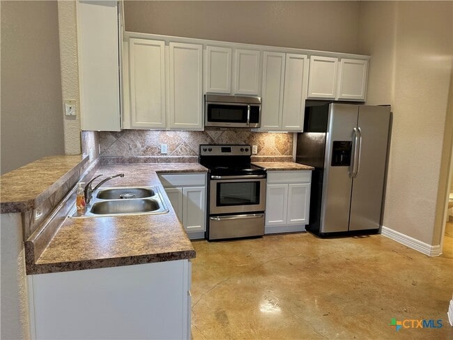 Building Photo - 362 E Faust St