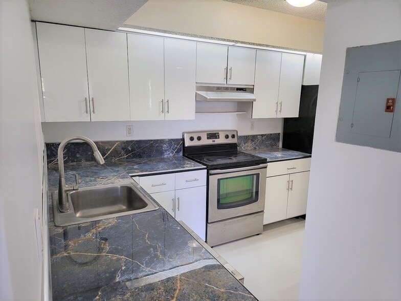 Building Photo - 8520 SW 212th St
