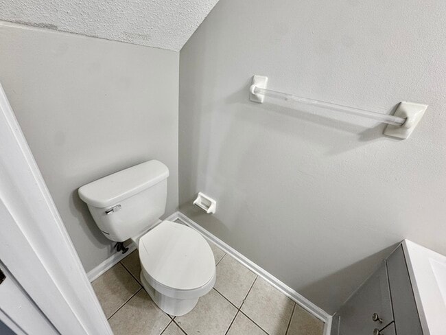 Building Photo - 6338 Kirby Downs Dr