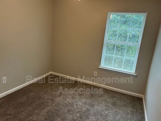 Building Photo - 1764 Carrington Dr