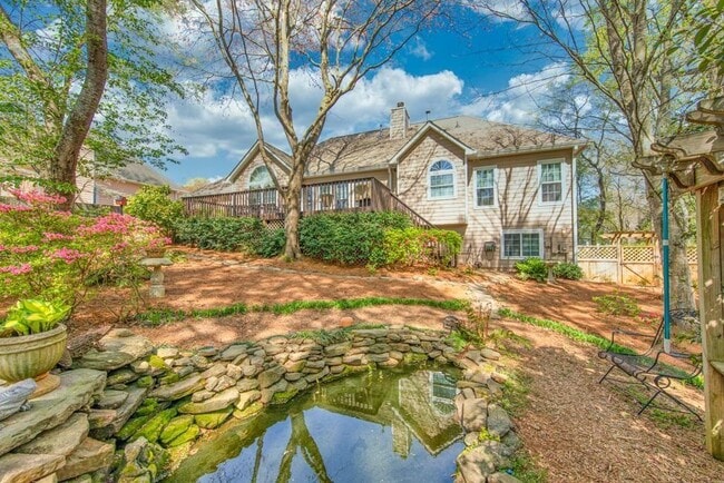 Building Photo - 2501 Peregrine Trail NW