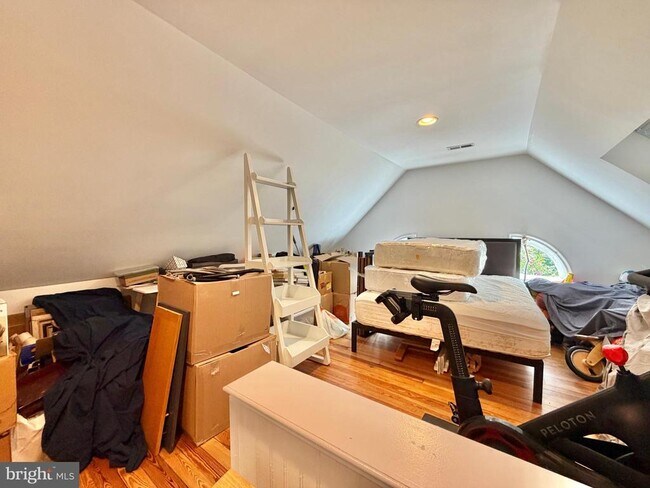 Building Photo - 7538 Morningside Dr NW