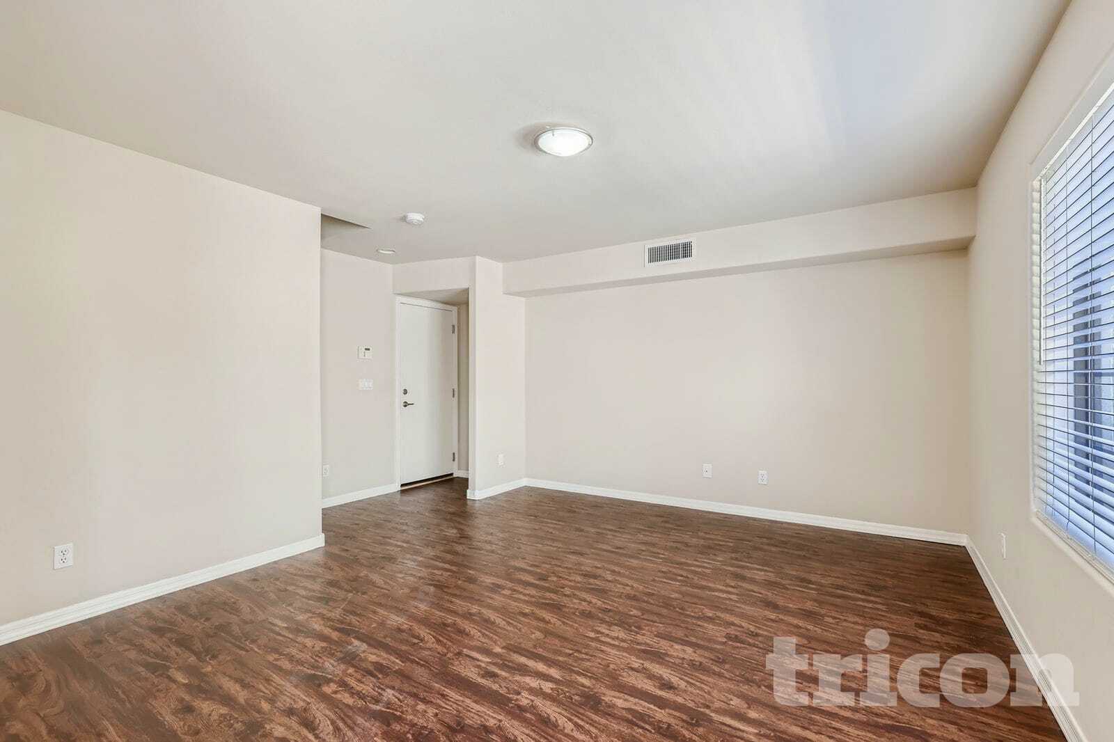 Building Photo - 3446 E Avalon Dr