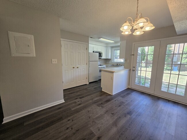 Building Photo - 4812 Blue Bird Ct