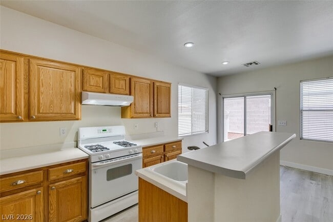 Building Photo - 5938 Sakhalin Ave