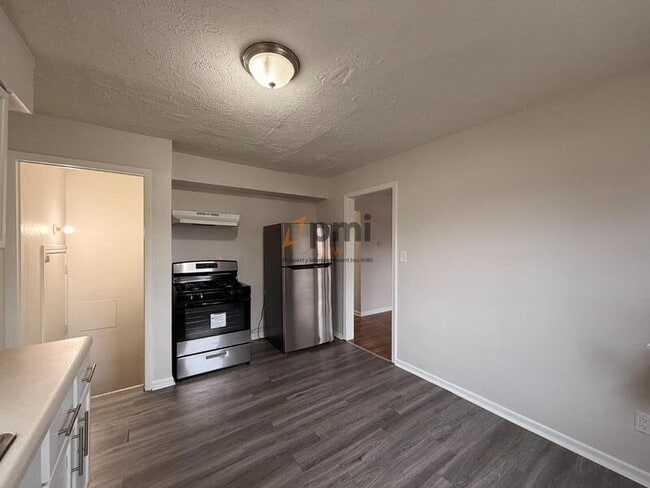 Building Photo - 1433 Shell St