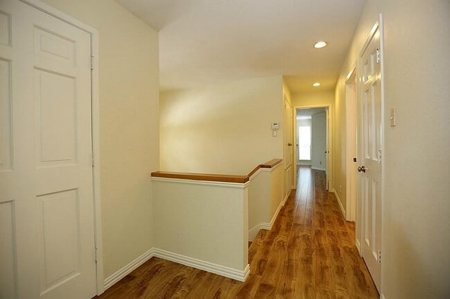 Building Photo - 2602 W Holcombe Blvd