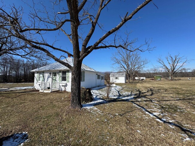 Building Photo - 1058 Fleeburg Loop