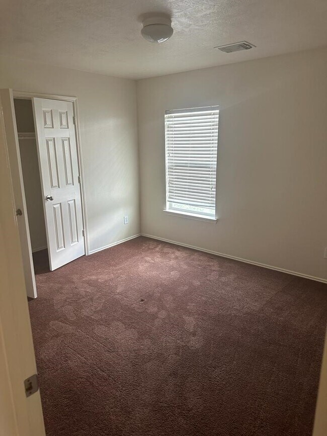 Building Photo - 18255 Eton Ridge Ct
