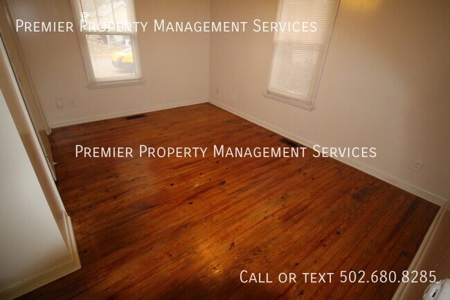 Building Photo - 903 Brentwood Ave