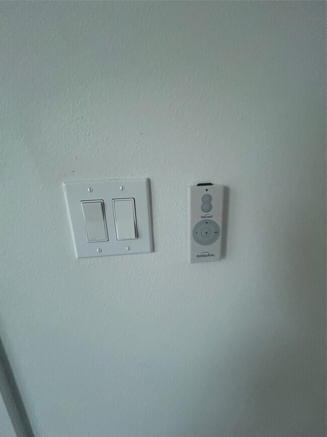 Building Photo - 4605 Lavatera St