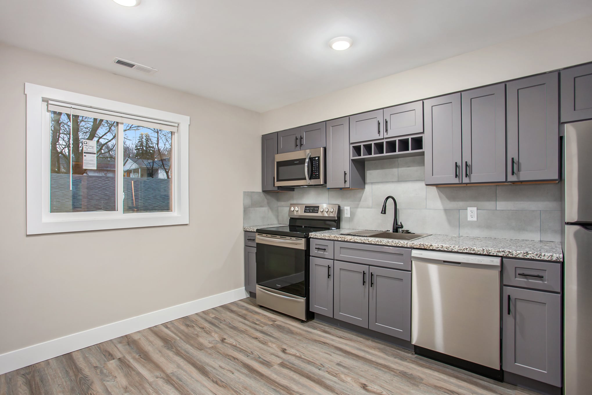 Building Photo - 174 S Fremont St NE