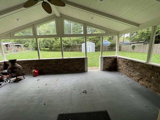 Building Photo - 146 Lower Hillside Dr