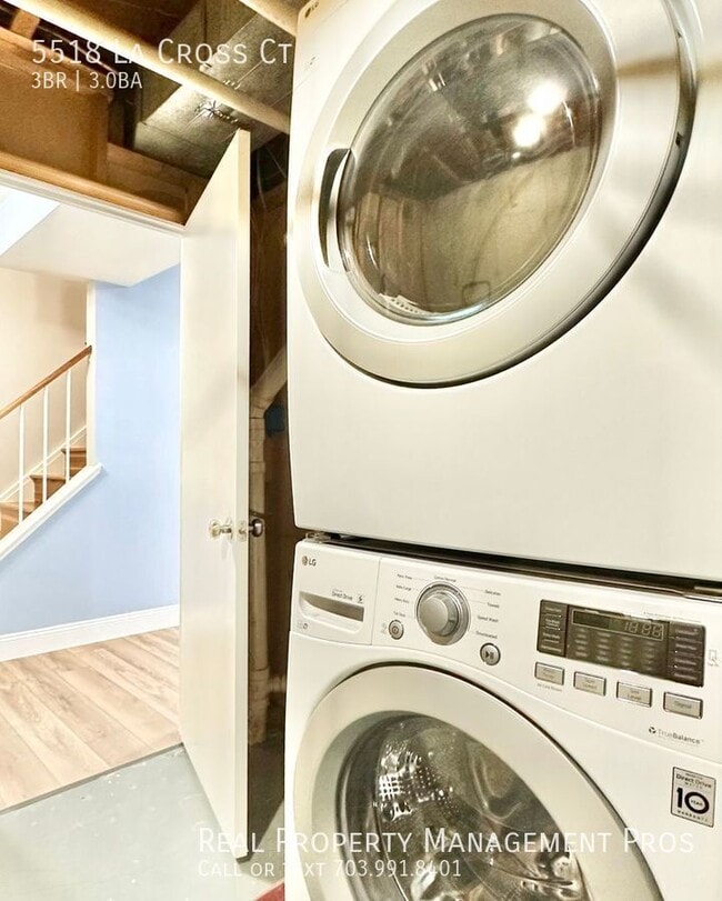 Building Photo - 5518 La Cross Ct