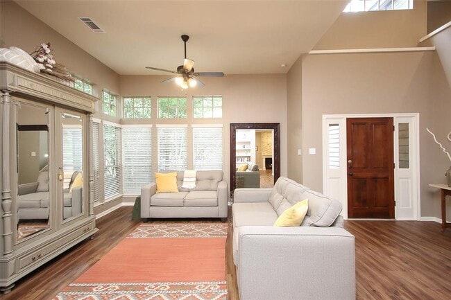 Building Photo - 6 Leaf Trace Ct