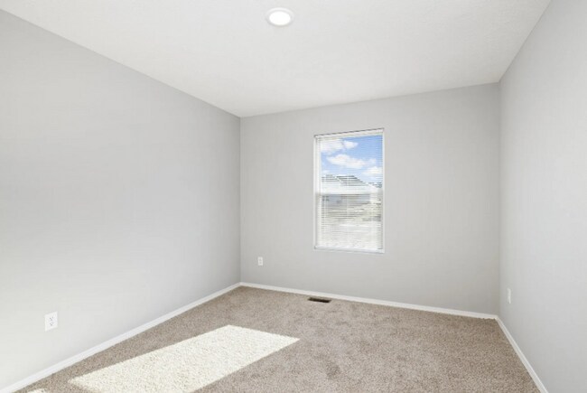 Building Photo - Brand new 4 bedroom home in Monett, MO!