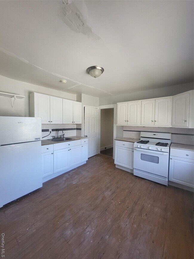 Building Photo - 4104 NY-52