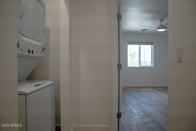 Building Photo - 2006 W Madison St