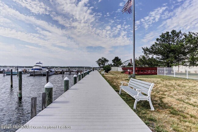 Building Photo - 24 Wharfside Dr