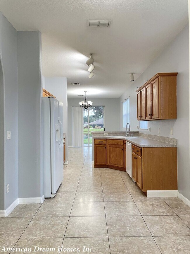 Building Photo - A Gorgeous Home with Beautiful Water View in Andover Point!