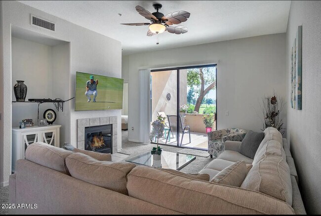 Building Photo - 7027 N Scottsdale Rd