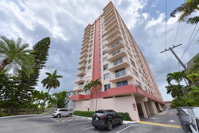 Building Photo - 3161 S Ocean Dr