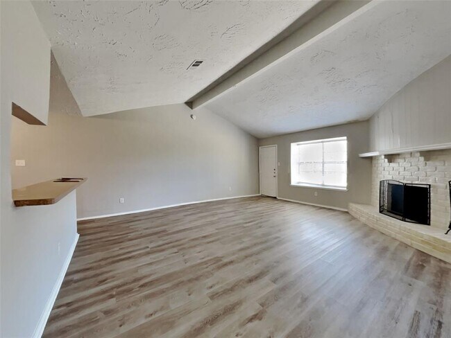 Building Photo - 9507 Water Park Ct