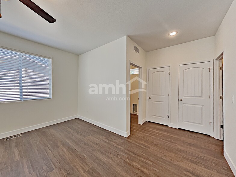 Building Photo - 4743 Crestone Peak St