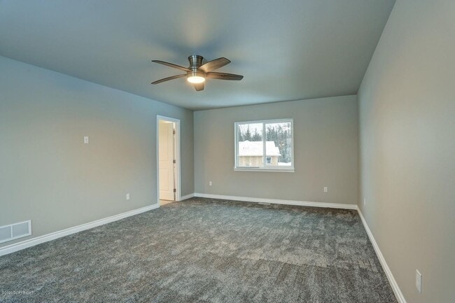 Building Photo - Live in luxury and style in this new, modern 4 bedroom home with upgraded everything, mountain vi...