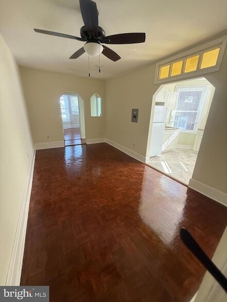 Building Photo - 0-500 E Johnson St