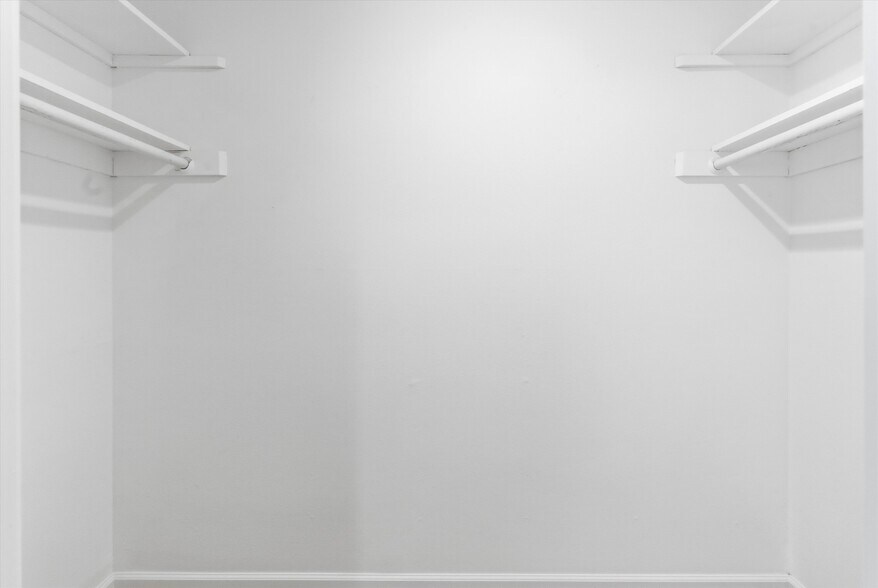 Building Photo - 3609 E 2nd St