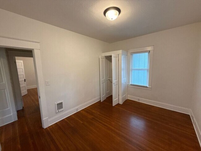 Building Photo - 244 14th St SE