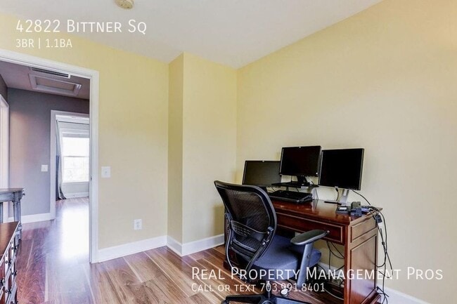 Building Photo - 42822 Bittner Square