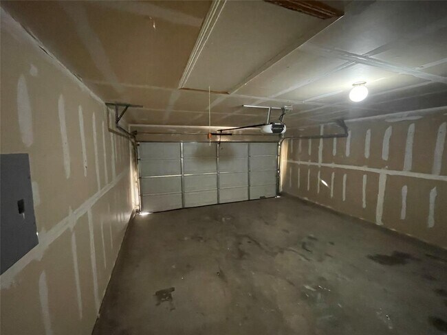 Building Photo - 118 Fistral Dr