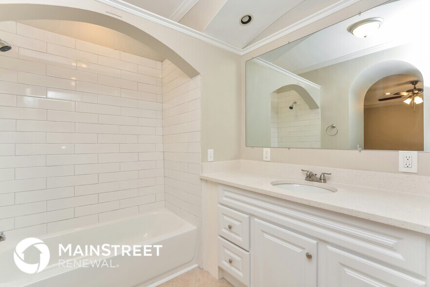 Building Photo - 2656 Beal St