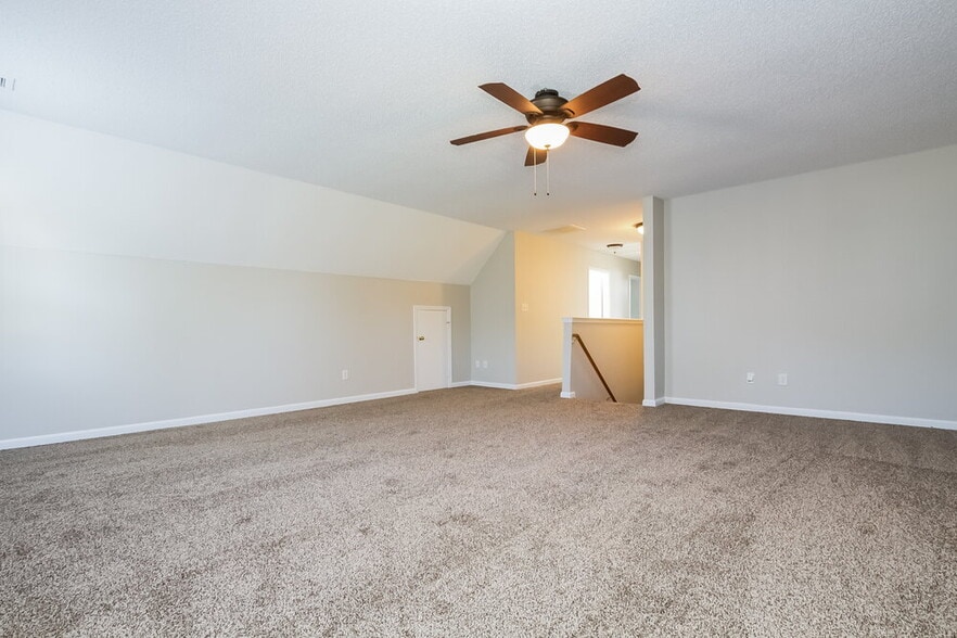 Building Photo - 3730 Sipes Ln