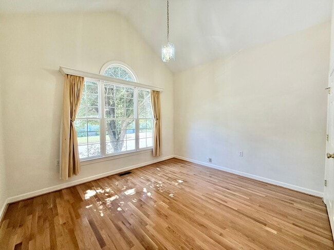Building Photo - Spacious 4BD, 3BA Raleigh Home with a 2-Ca...