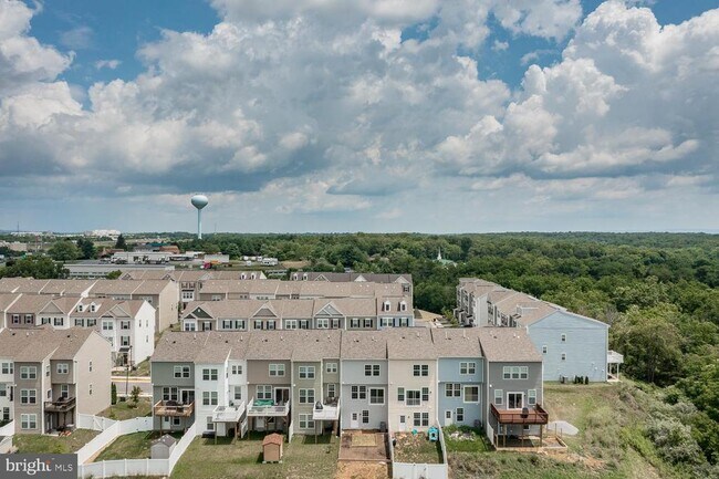Building Photo - 227 Schramm Lp