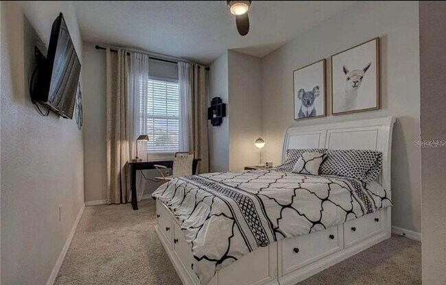 Building Photo - 8342 Enclave Way