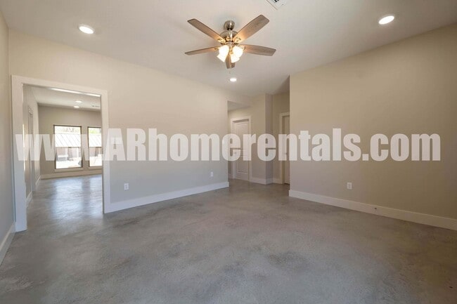 Building Photo - 29 John Ross Dr