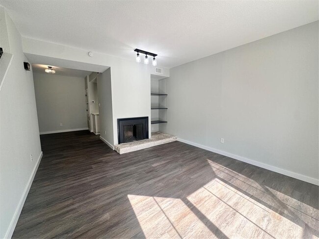 Primary Photo - 2529 Rio Grande St