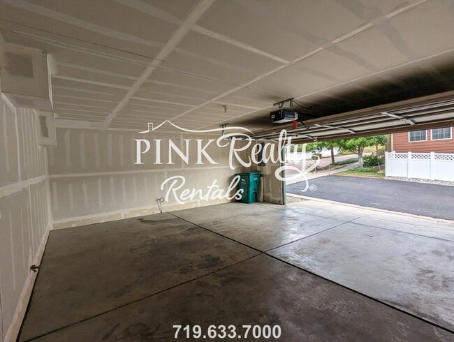 Building Photo - 2002 Phillips Alley