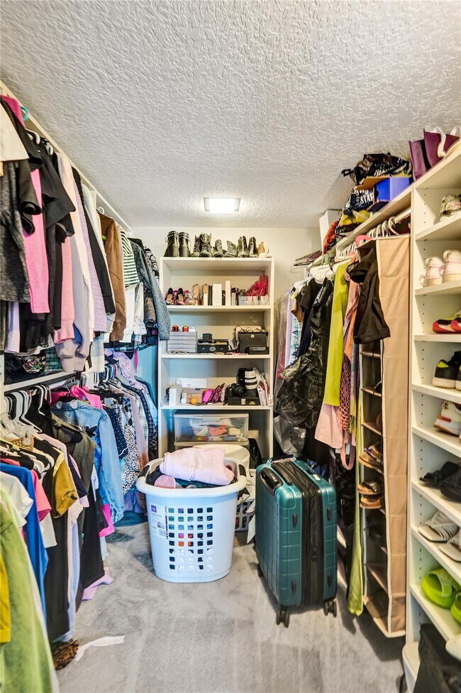 Building Photo - 1301 River Reach Dr