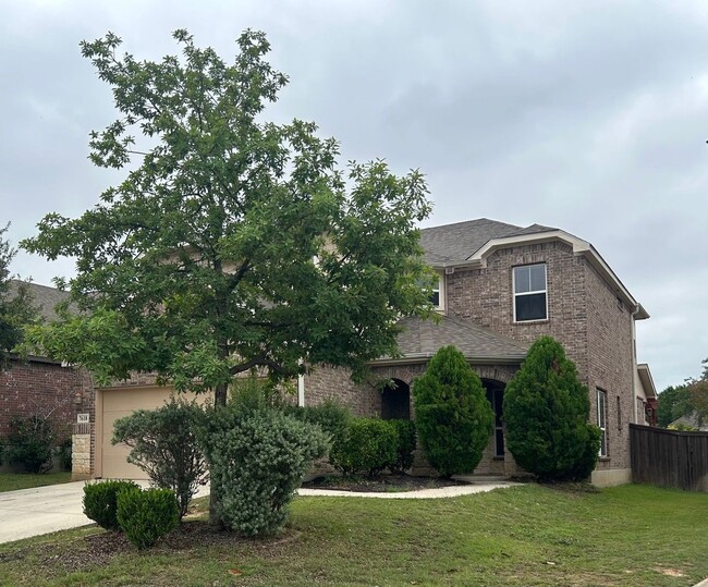 Building Photo - Gorgeous 4 Bed/ 3Bath house for rent! Avai...