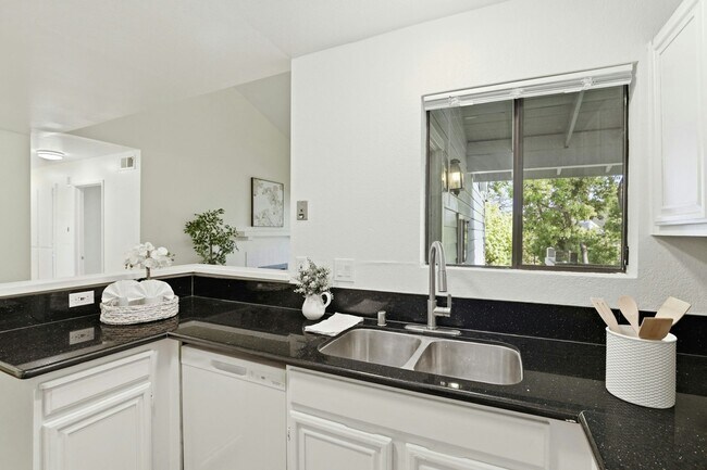 Building Photo - 3685 Nutwood Terrace