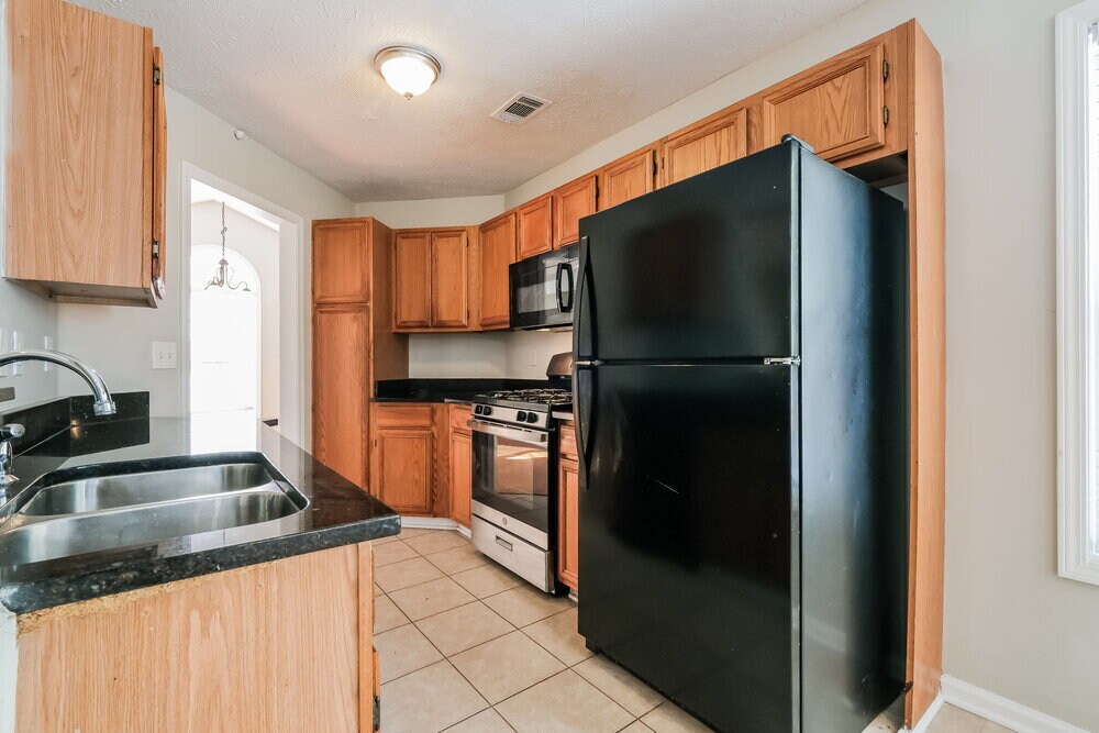 Building Photo - 579 Northfield Ct